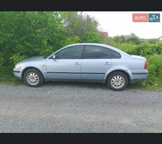 Синий Фольксваген Пассат, объемом двигателя 0 л и пробегом 465 тыс. км за 2300 $, фото 1 на Automoto.ua