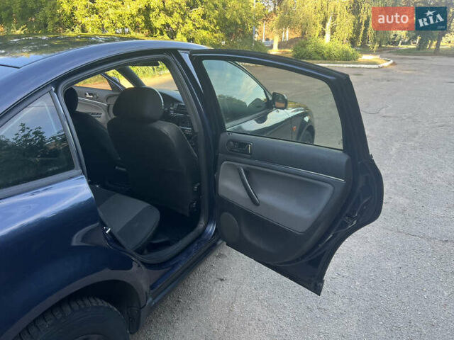 Синий Фольксваген Пассат, объемом двигателя 1.9 л и пробегом 430 тыс. км за 4500 $, фото 12 на Automoto.ua