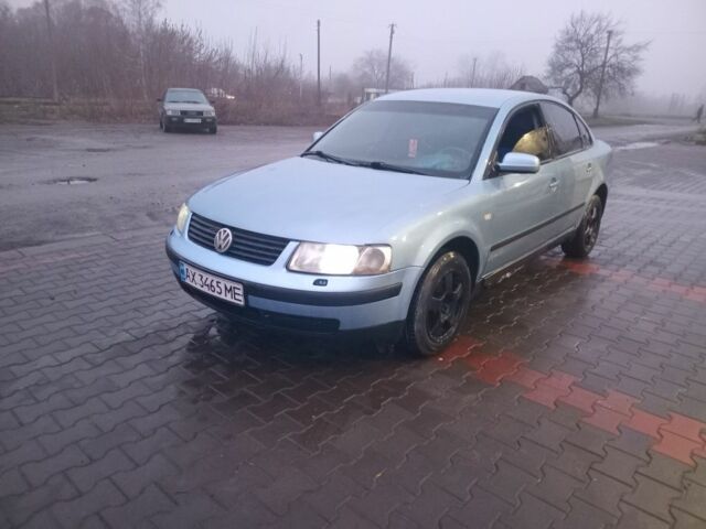 Синий Фольксваген Пассат, объемом двигателя 1.8 л и пробегом 444 тыс. км за 3100 $, фото 4 на Automoto.ua