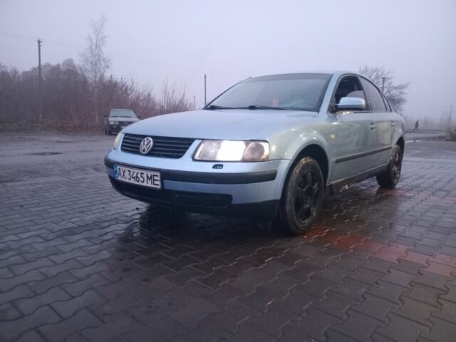 Синий Фольксваген Пассат, объемом двигателя 1.8 л и пробегом 444 тыс. км за 3100 $, фото 3 на Automoto.ua