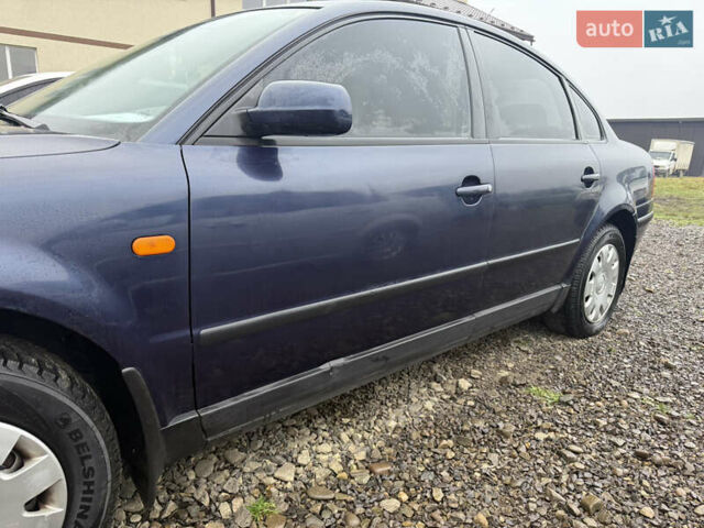 Синий Фольксваген Пассат, объемом двигателя 1.6 л и пробегом 220 тыс. км за 3200 $, фото 8 на Automoto.ua