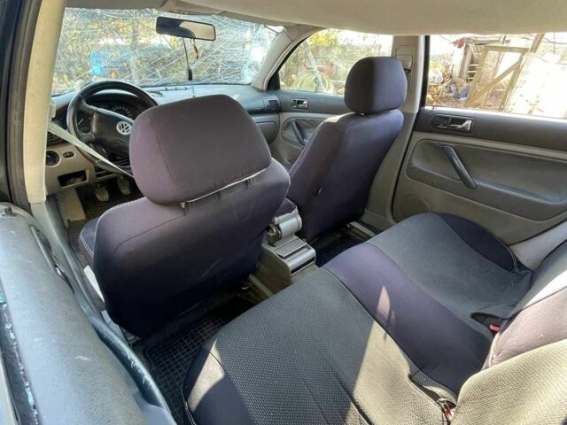 Синий Фольксваген Пассат, объемом двигателя 1.8 л и пробегом 292 тыс. км за 1300 $, фото 12 на Automoto.ua