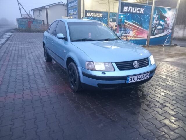 Синий Фольксваген Пассат, объемом двигателя 1.8 л и пробегом 444 тыс. км за 3100 $, фото 1 на Automoto.ua