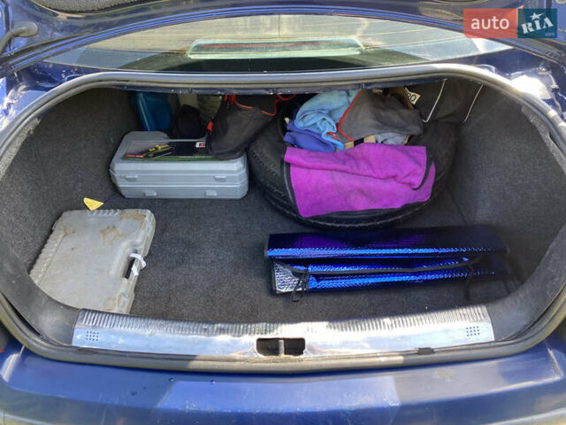 Синий Фольксваген Пассат, объемом двигателя 1.78 л и пробегом 314 тыс. км за 3800 $, фото 14 на Automoto.ua