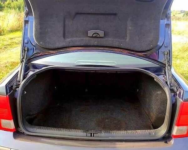 Синій Фольксваген Пассат, об'ємом двигуна 1.6 л та пробігом 355 тис. км за 3500 $, фото 1 на Automoto.ua