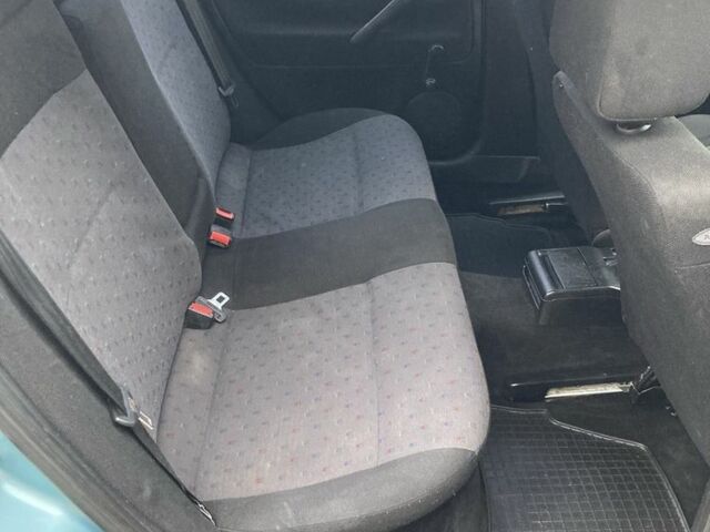 Синий Фольксваген Пассат, объемом двигателя 1.6 л и пробегом 340 тыс. км за 2800 $, фото 11 на Automoto.ua