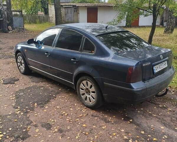 Синий Фольксваген Пассат, объемом двигателя 1.9 л и пробегом 400 тыс. км за 3200 $, фото 2 на Automoto.ua