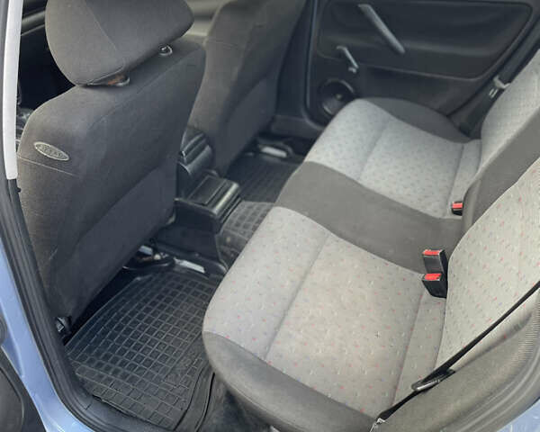 Синий Фольксваген Пассат, объемом двигателя 1.8 л и пробегом 280 тыс. км за 3400 $, фото 11 на Automoto.ua