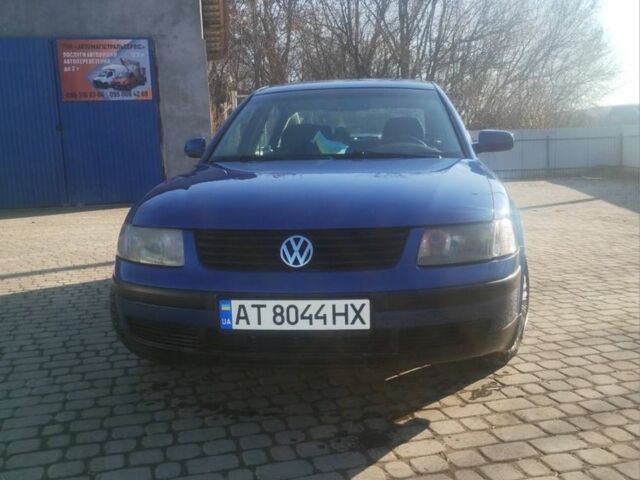 Синий Фольксваген Пассат, объемом двигателя 1.6 л и пробегом 300 тыс. км за 2500 $, фото 3 на Automoto.ua