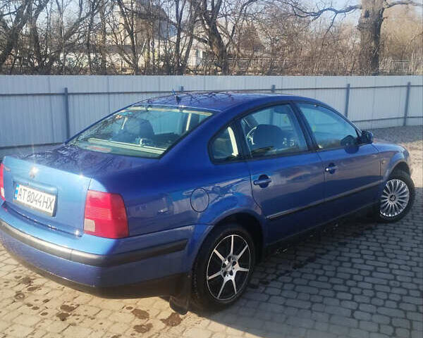 Синий Фольксваген Пассат, объемом двигателя 1.6 л и пробегом 420 тыс. км за 2500 $, фото 7 на Automoto.ua