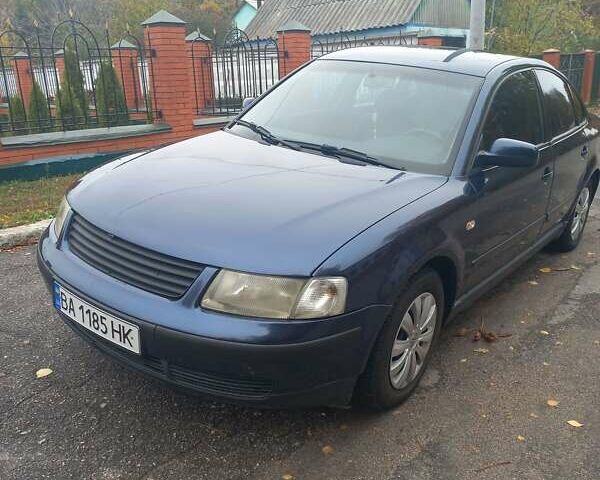 Синій Фольксваген Пассат, об'ємом двигуна 1.6 л та пробігом 403 тис. км за 3800 $, фото 7 на Automoto.ua