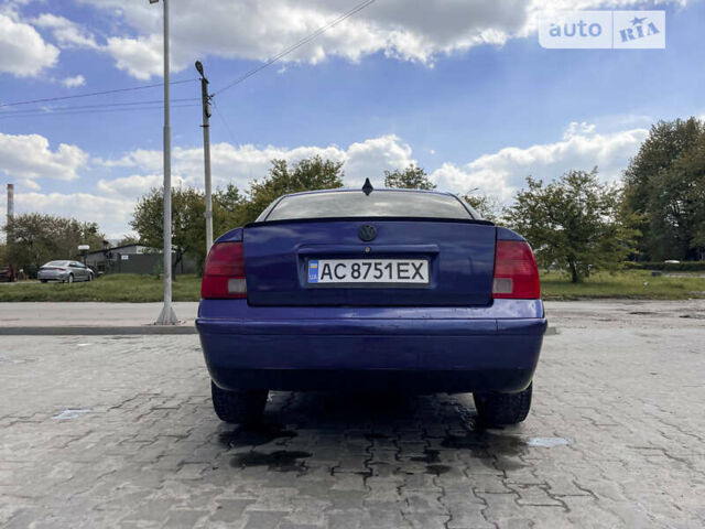 Синий Фольксваген Пассат, объемом двигателя 1.6 л и пробегом 397 тыс. км за 3900 $, фото 1 на Automoto.ua