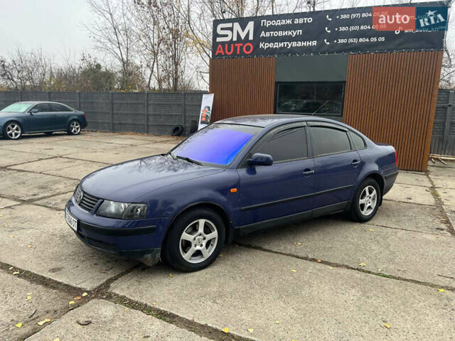 Синий Фольксваген Пассат, объемом двигателя 1.78 л и пробегом 405 тыс. км за 4200 $, фото 7 на Automoto.ua