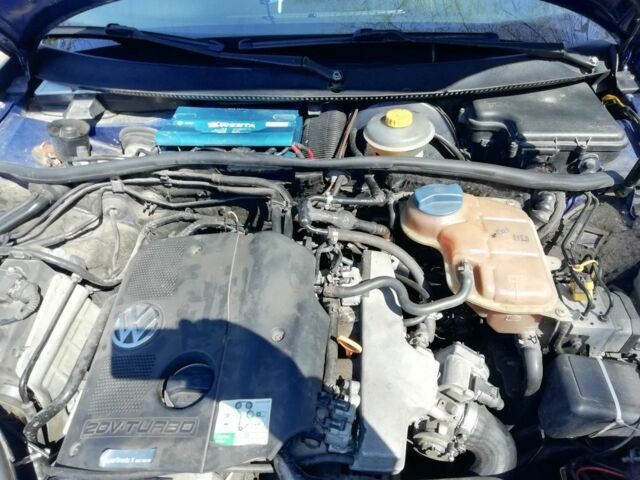 Синий Фольксваген Пассат, объемом двигателя 1.8 л и пробегом 300 тыс. км за 3800 $, фото 4 на Automoto.ua