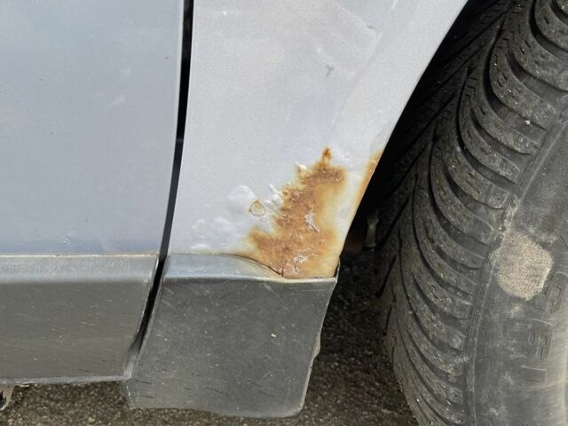 Синий Фольксваген Пассат, объемом двигателя 1.8 л и пробегом 280 тыс. км за 3400 $, фото 16 на Automoto.ua