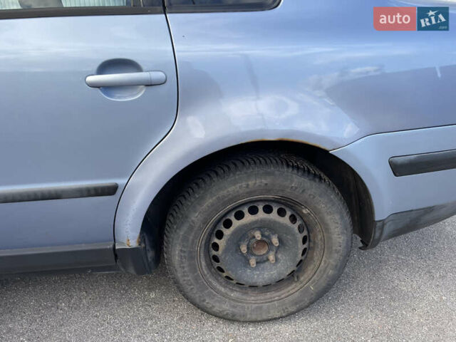 Синий Фольксваген Пассат, объемом двигателя 1.8 л и пробегом 280 тыс. км за 3400 $, фото 26 на Automoto.ua