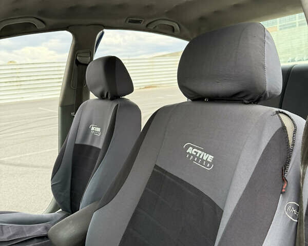 Синий Фольксваген Пассат, объемом двигателя 1.9 л и пробегом 500 тыс. км за 2000 $, фото 4 на Automoto.ua