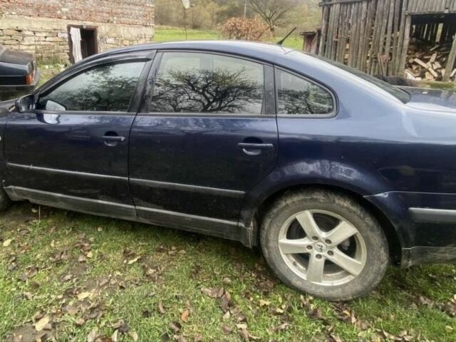 Синій Фольксваген Пассат, об'ємом двигуна 1.9 л та пробігом 400 тис. км за 1996 $, фото 1 на Automoto.ua