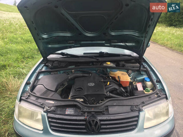 Синий Фольксваген Пассат, объемом двигателя 1.6 л и пробегом 285 тыс. км за 3750 $, фото 8 на Automoto.ua