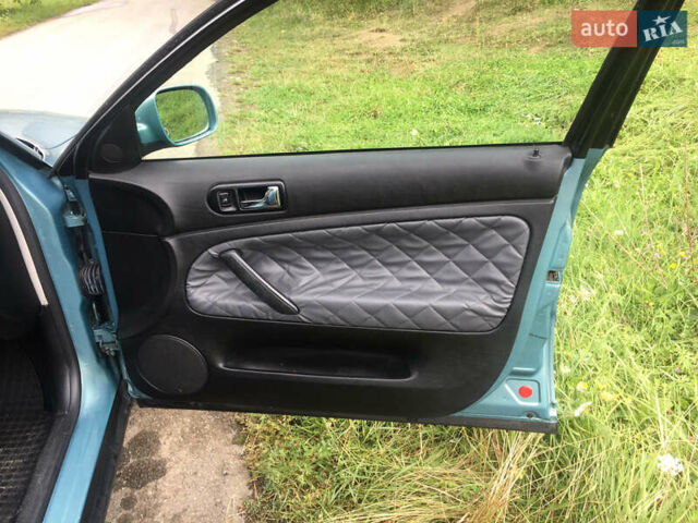 Синий Фольксваген Пассат, объемом двигателя 1.6 л и пробегом 285 тыс. км за 3750 $, фото 7 на Automoto.ua