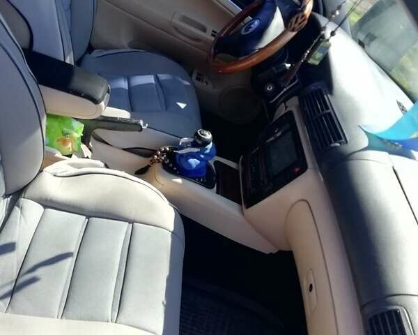 Синий Фольксваген Пассат, объемом двигателя 1.8 л и пробегом 300 тыс. км за 3800 $, фото 1 на Automoto.ua