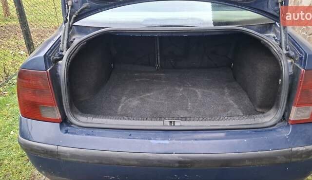 Синій Фольксваген Пассат, об'ємом двигуна 1.9 л та пробігом 480 тис. км за 2899 $, фото 5 на Automoto.ua