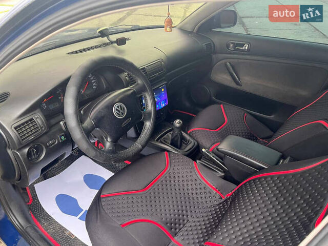 Синий Фольксваген Пассат, объемом двигателя 1.78 л и пробегом 405 тыс. км за 4200 $, фото 12 на Automoto.ua