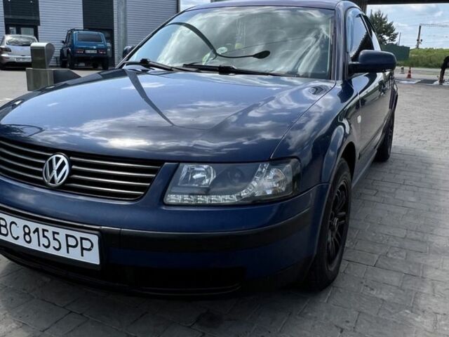 Синий Фольксваген Пассат, объемом двигателя 1.6 л и пробегом 3 тыс. км за 2800 $, фото 1 на Automoto.ua