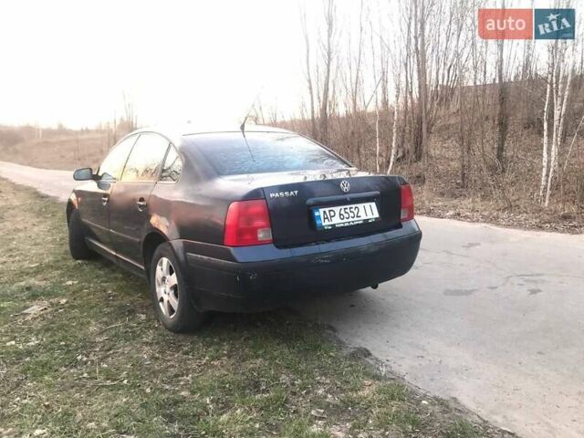 Синий Фольксваген Пассат, объемом двигателя 1.78 л и пробегом 452 тыс. км за 4000 $, фото 3 на Automoto.ua