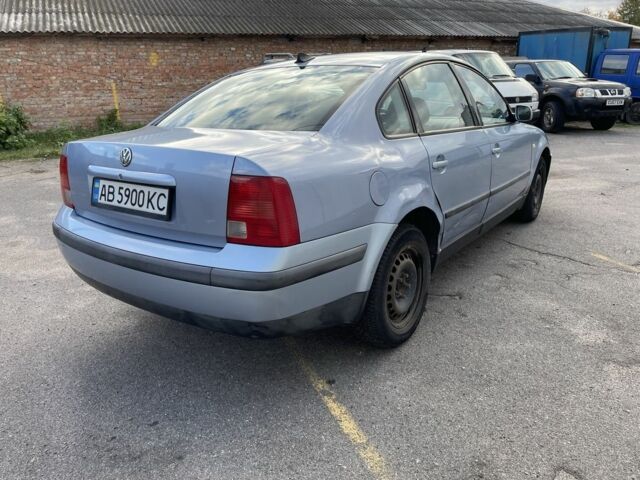 Синий Фольксваген Пассат, объемом двигателя 1.8 л и пробегом 280 тыс. км за 3400 $, фото 5 на Automoto.ua