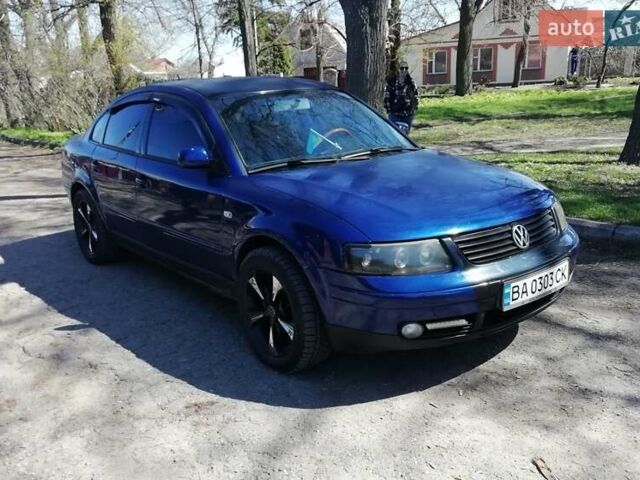Синий Фольксваген Пассат, объемом двигателя 1.8 л и пробегом 300 тыс. км за 3800 $, фото 7 на Automoto.ua