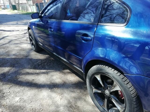 Синий Фольксваген Пассат, объемом двигателя 1.8 л и пробегом 300 тыс. км за 3800 $, фото 7 на Automoto.ua