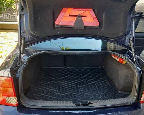 Синий Фольксваген Пассат, объемом двигателя 1.8 л и пробегом 376 тыс. км за 3500 $, фото 9 на Automoto.ua