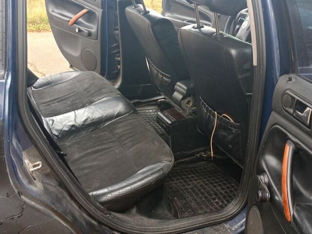 Синий Фольксваген Пассат, объемом двигателя 1.8 л и пробегом 283 тыс. км за 2650 $, фото 9 на Automoto.ua