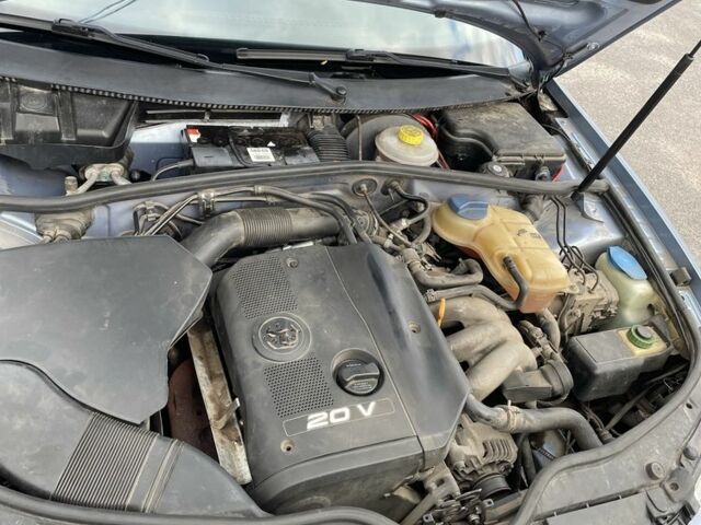 Синий Фольксваген Пассат, объемом двигателя 1.8 л и пробегом 280 тыс. км за 3400 $, фото 22 на Automoto.ua