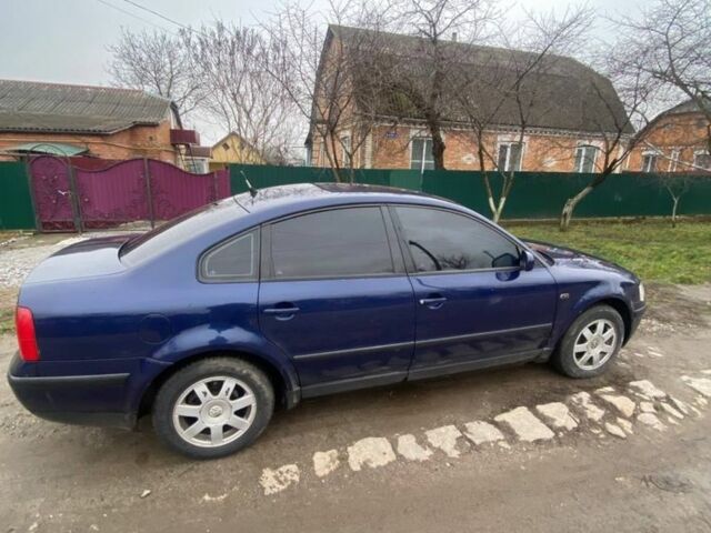 Синий Фольксваген Пассат, объемом двигателя 1.9 л и пробегом 400 тыс. км за 2000 $, фото 2 на Automoto.ua