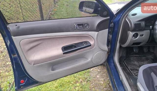 Синій Фольксваген Пассат, об'ємом двигуна 1.9 л та пробігом 480 тис. км за 2899 $, фото 8 на Automoto.ua