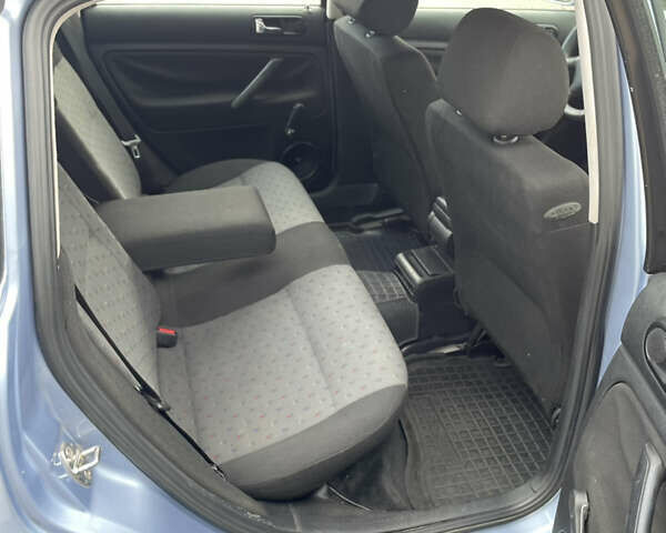 Синий Фольксваген Пассат, объемом двигателя 1.8 л и пробегом 280 тыс. км за 3400 $, фото 13 на Automoto.ua