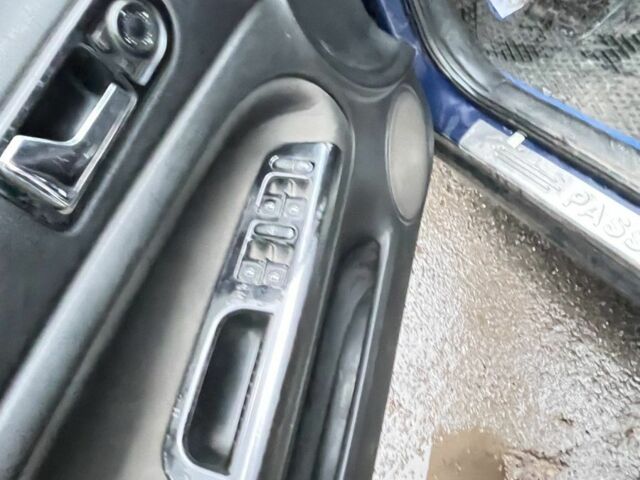 Синий Фольксваген Пассат, объемом двигателя 1.8 л и пробегом 1 тыс. км за 3000 $, фото 6 на Automoto.ua