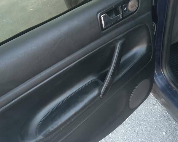 Синій Фольксваген Пассат, об'ємом двигуна 1.78 л та пробігом 447 тис. км за 2900 $, фото 13 на Automoto.ua