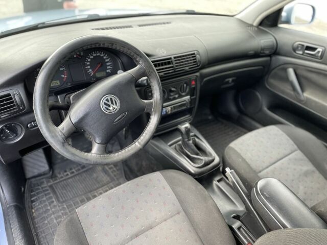 Синий Фольксваген Пассат, объемом двигателя 1.8 л и пробегом 280 тыс. км за 3400 $, фото 20 на Automoto.ua