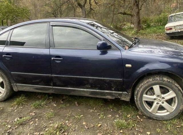 Синій Фольксваген Пассат, об'ємом двигуна 1.9 л та пробігом 400 тис. км за 1996 $, фото 2 на Automoto.ua