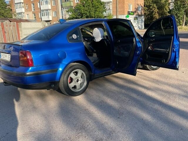 Синій Фольксваген Пассат, об'ємом двигуна 1.8 л та пробігом 500 тис. км за 4100 $, фото 5 на Automoto.ua
