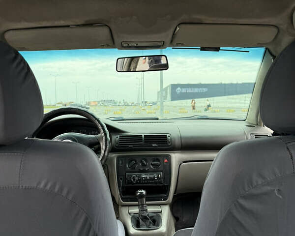 Синий Фольксваген Пассат, объемом двигателя 1.9 л и пробегом 500 тыс. км за 2000 $, фото 2 на Automoto.ua