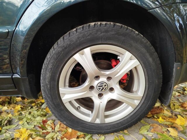 Синий Фольксваген Пассат, объемом двигателя 2.8 л и пробегом 300 тыс. км за 4100 $, фото 12 на Automoto.ua