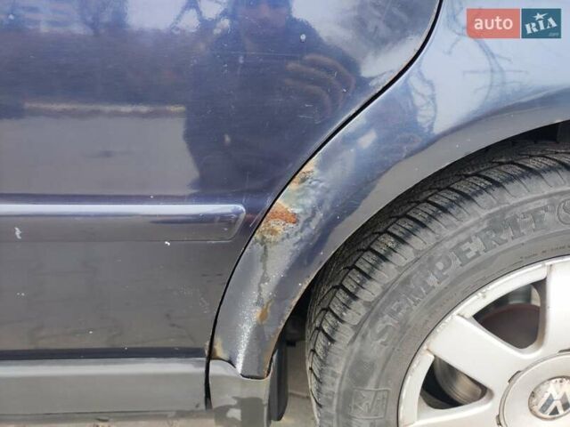 Синій Фольксваген Пассат, об'ємом двигуна 1.8 л та пробігом 330 тис. км за 3400 $, фото 13 на Automoto.ua