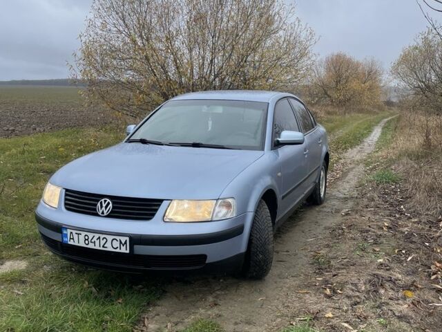 Синий Фольксваген Пассат, объемом двигателя 1.8 л и пробегом 400 тыс. км за 3200 $, фото 1 на Automoto.ua