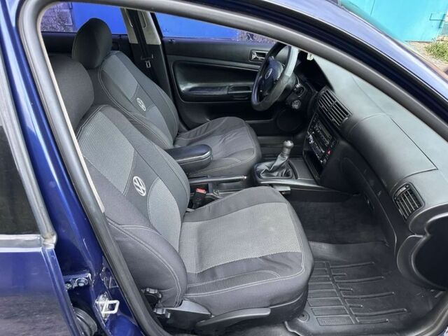 Синий Фольксваген Пассат, объемом двигателя 2.8 л и пробегом 286 тыс. км за 3300 $, фото 10 на Automoto.ua