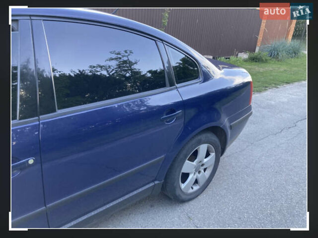 Синій Фольксваген Пассат, об'ємом двигуна 1.6 л та пробігом 216 тис. км за 4000 $, фото 5 на Automoto.ua