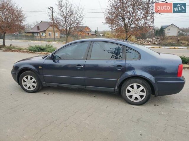 Синій Фольксваген Пассат, об'ємом двигуна 1.8 л та пробігом 330 тис. км за 3400 $, фото 5 на Automoto.ua